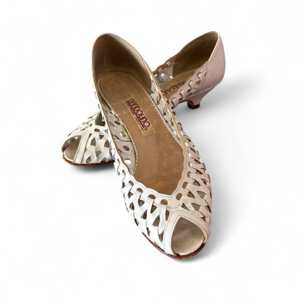 Vintage Bandolino Italy Woven Leather Peep Toe Heels White Size 6.5 M w/ Box